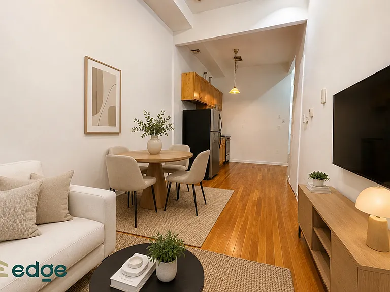 222 Stanhope St #3B — Photo 2