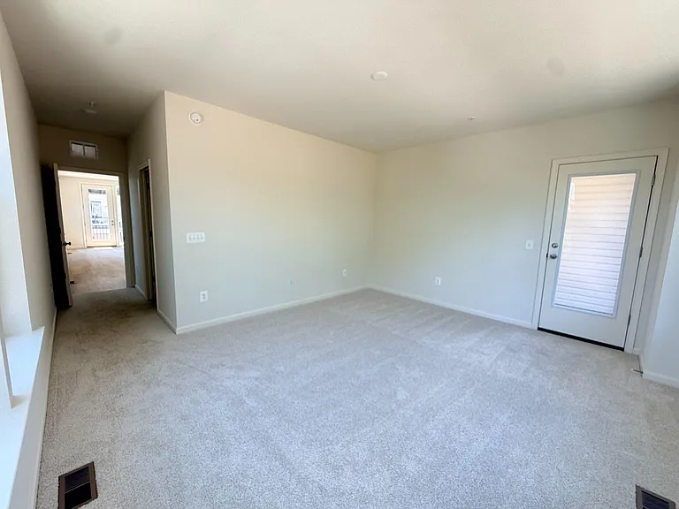2548 Neabsco Common Pl — Photo 36