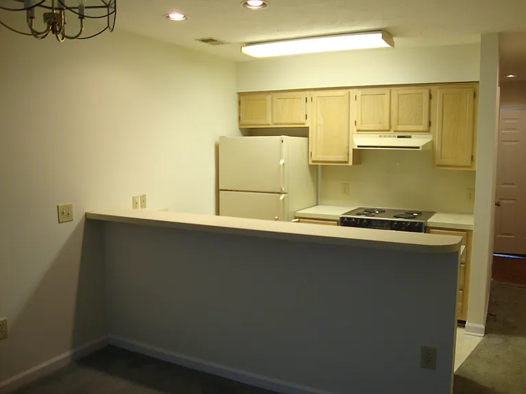 4258 Pinehurst Cir #R6 — Photo 2