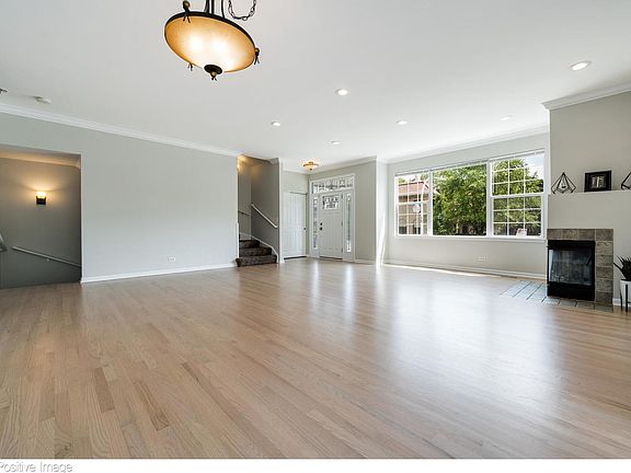 5th image of 4170 W Berteau Ave