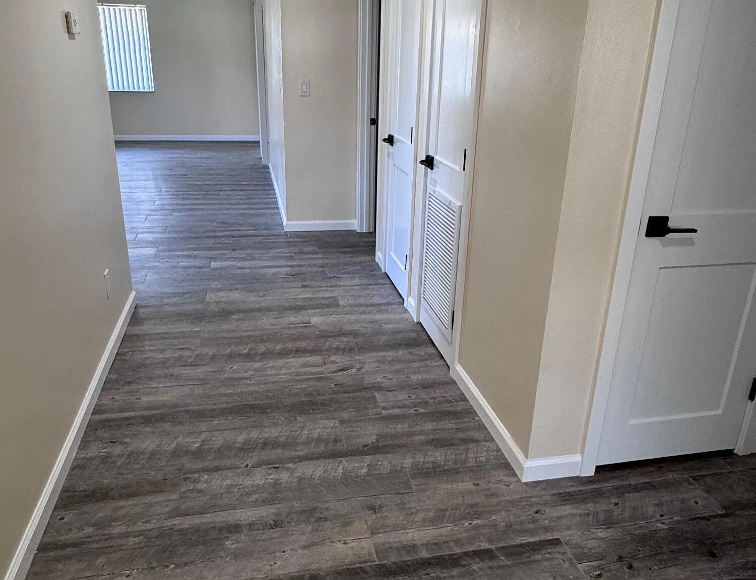 2 bed, 2.0 bath, 1000 sqft, $2,000 — Photo 2