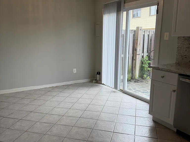 8409 Del Norte Ct — Photo 14