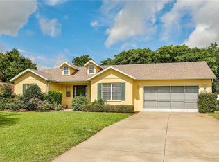 2276 Lake Pointe Cir, Leesburg, FL 34748