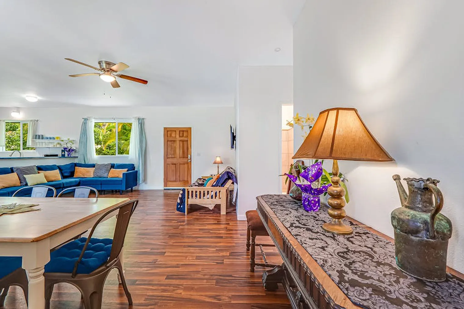 6 bed, 4.0 bath, 1851 sqft, $5,569 — Photo 2