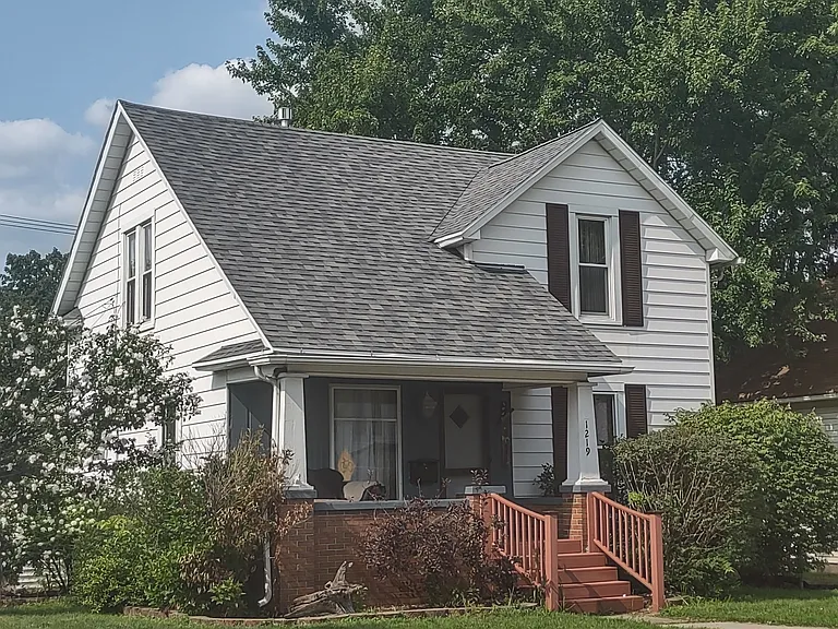 1219 E Market St — Photo 1