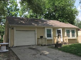 5018 Oak Grove Rd, Kansas City, KS 66106