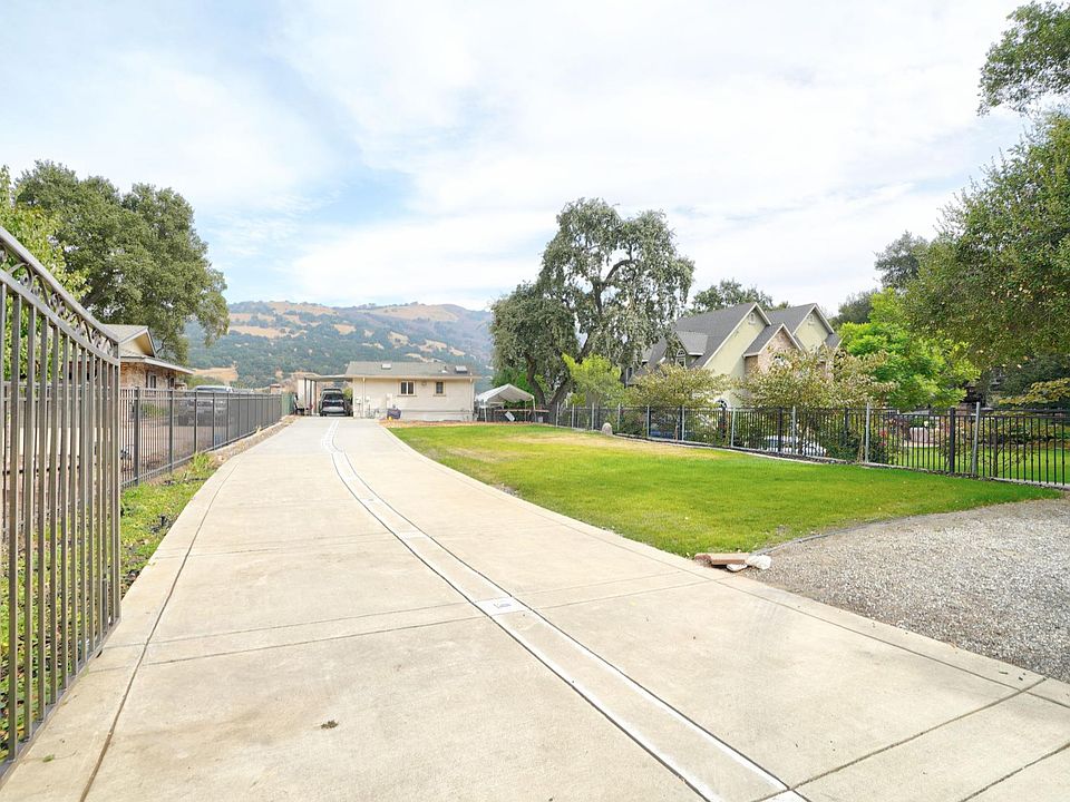1st image of 17440 Holiday Dr