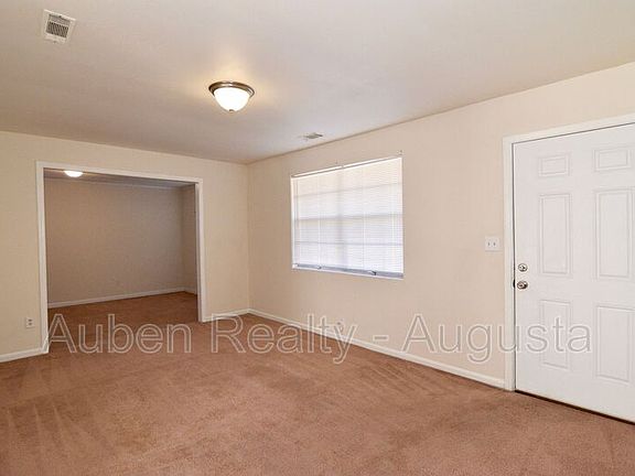 4th image of 2920 Rollingwood Dr