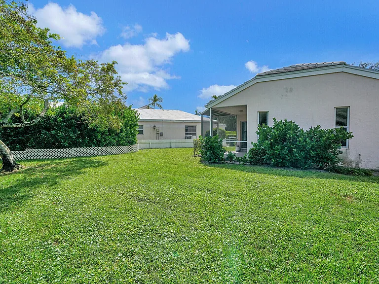 1022 Island Manor Dr — Photo 27