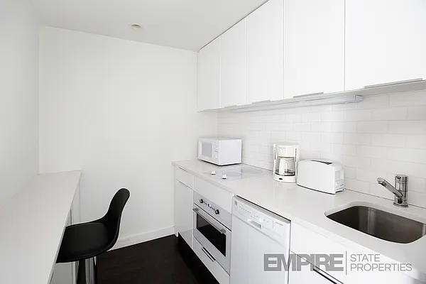 Rented by Empire State Properties | media 8