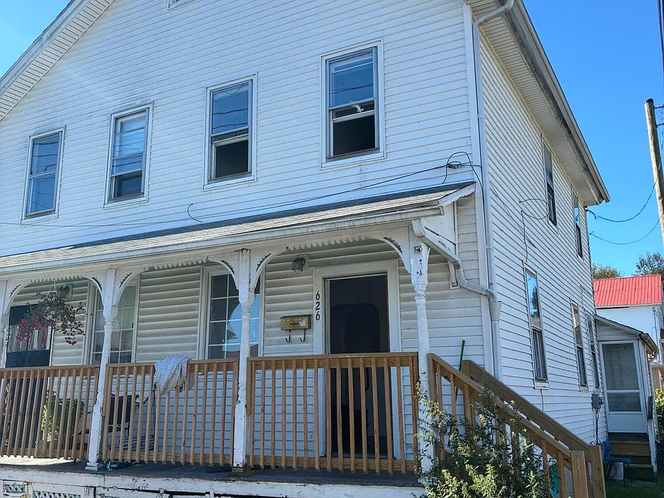 626 Swallow St