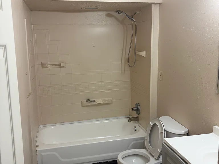 5653 Walter Ave #1 — Photo 20