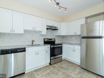 275 Green St APT 5L3, Beverly, NJ, 08010