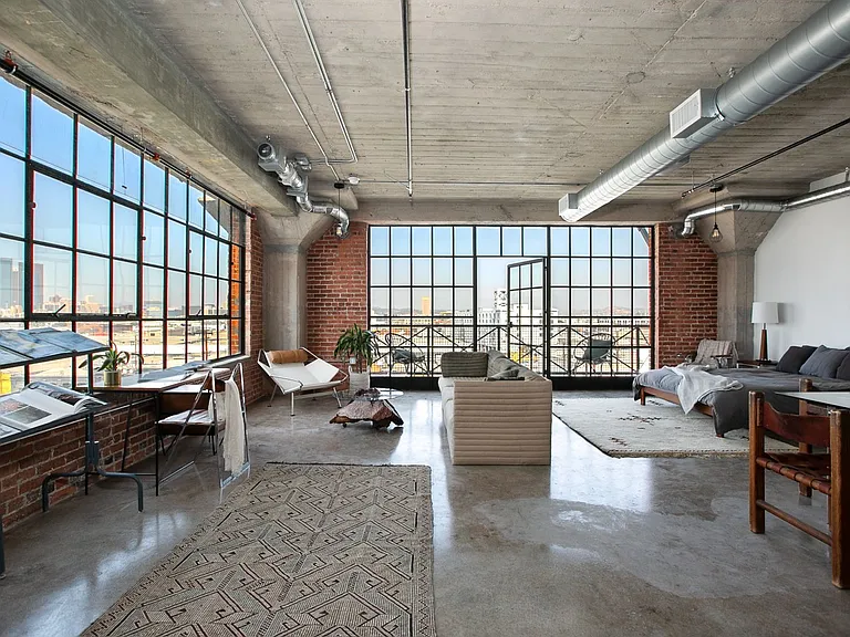 The Walnut Building — Photo 7