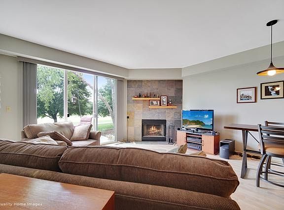 5th image of 111 Golfview Dr
