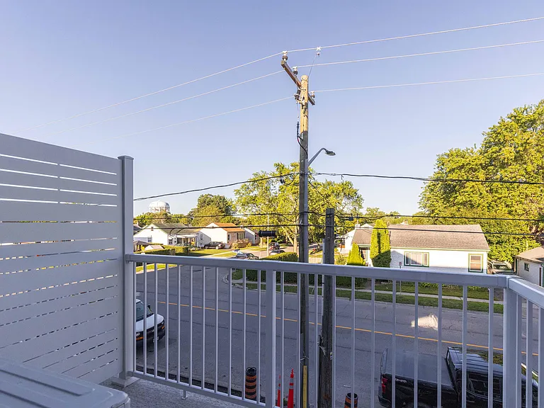 35 Southworth St — Photo 17