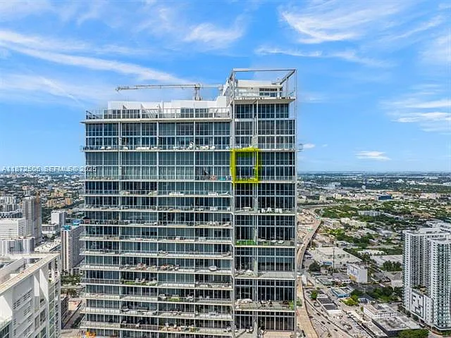 1100 Biscayne Blvd #LPH6105 — Photo 3