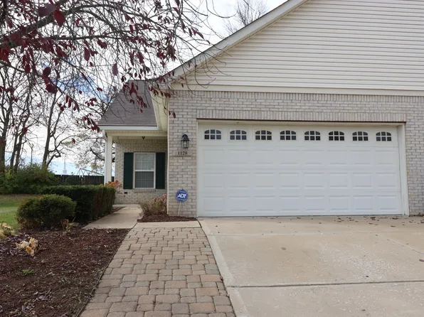 1128 Topp Creek Dr, Indianapolis, IN 46214