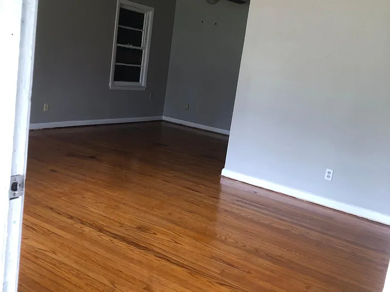 3245 Murphy St — Photo 2