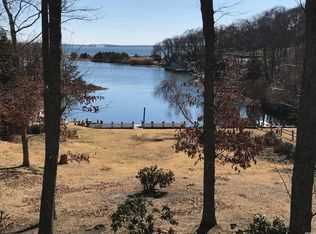 400 Little Peconic Bay Rd, Cutchogue, NY 11935