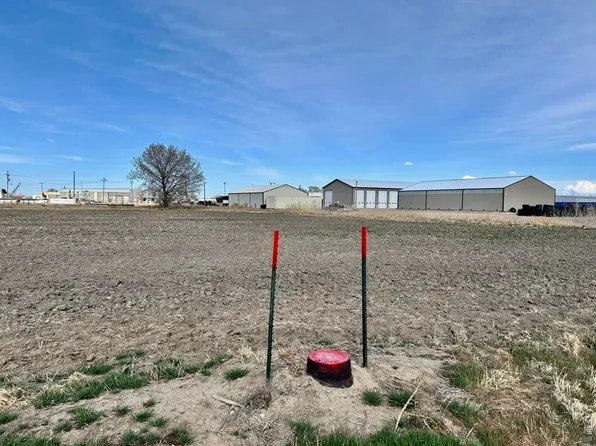 335 Jacks Ln, Sterling, CO 80751