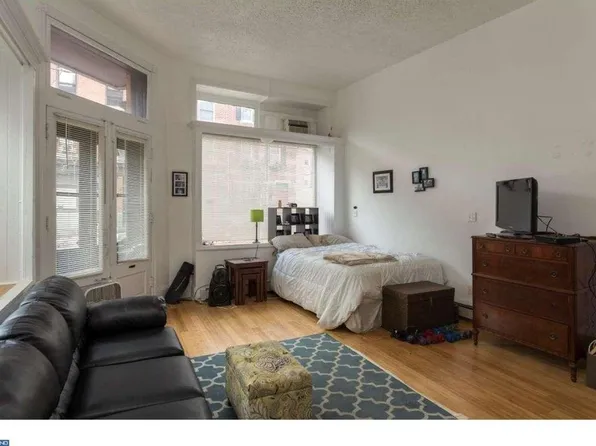 719 S 8th St #1, Philadelphia, PA 19147