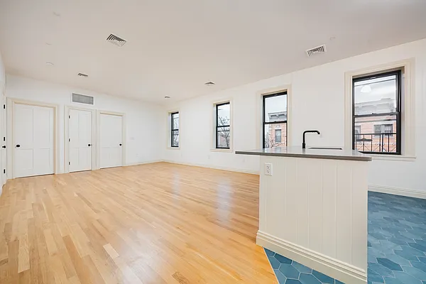 Rented by Compass | media 16