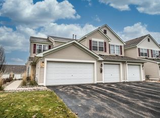891 Providence Dr, Shakopee, MN 55379