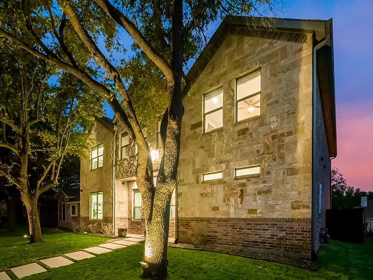 987 Little Den Dr — Photo 61