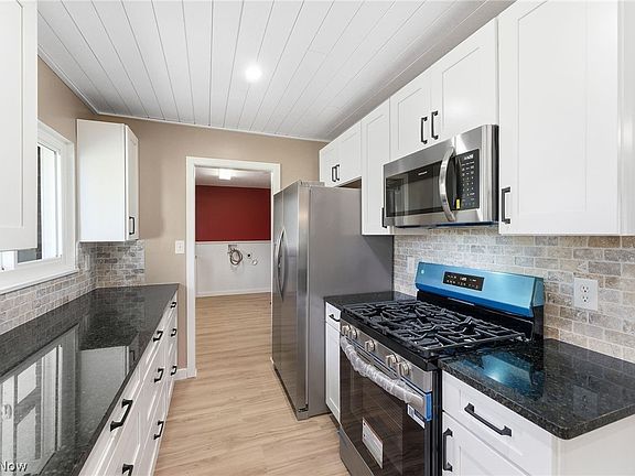 4th image of 7070 Dogwood Ln