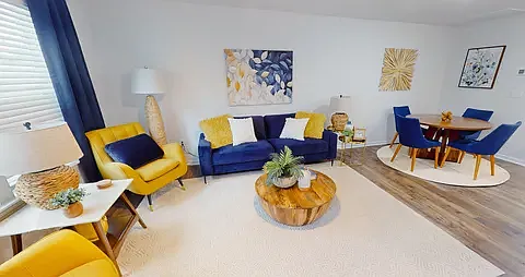 3 bed, 1593 sqft, $1,900 — Photo 2