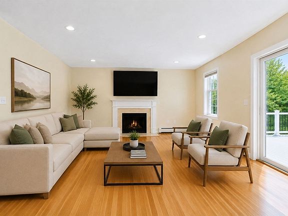 3rd image of 136 Forbes Rd
