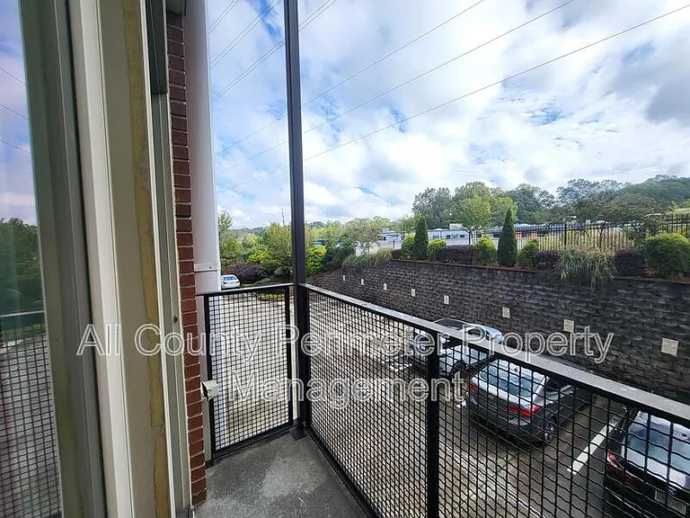 560 Dutch Valley Rd NE #2205 — Photo 10