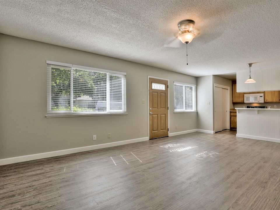 1st image of 5177 Connecticut Dr APT 1