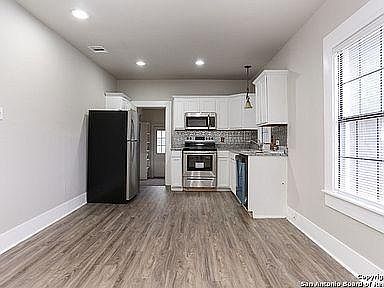 1st image of 214 E Huff Ave #Qnsgsrkrh