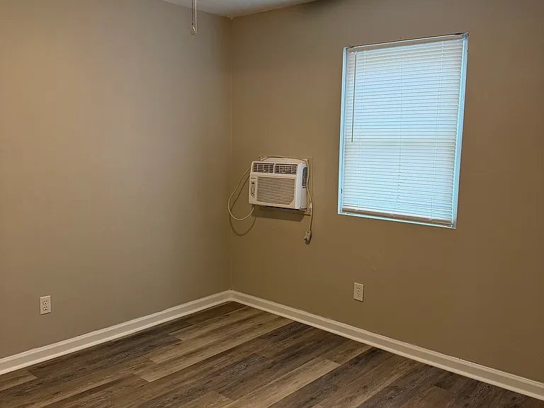 1702 Hicks St #B — Photo 6