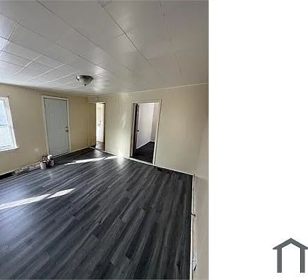 93 Campbell St — Photo 1