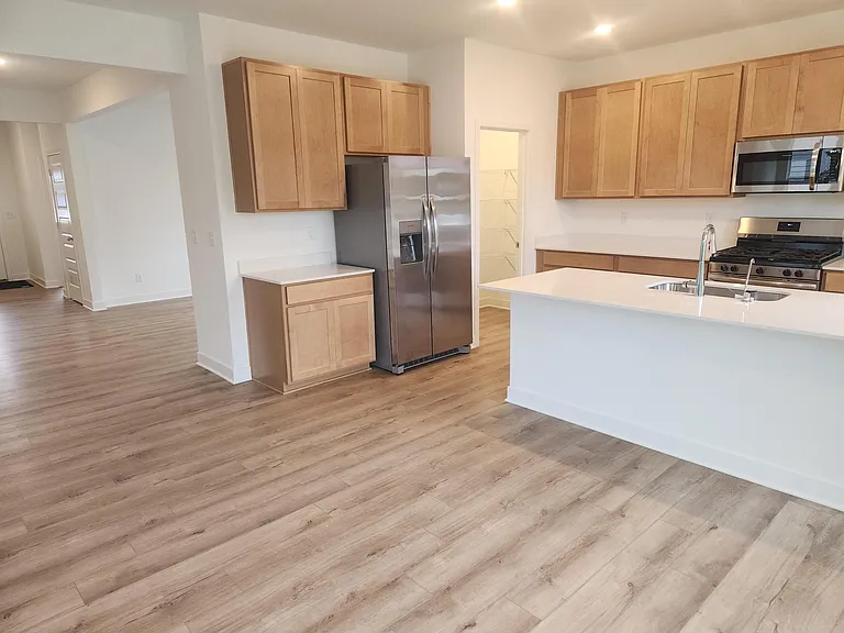 17264 Hanningfield Way — Photo 7