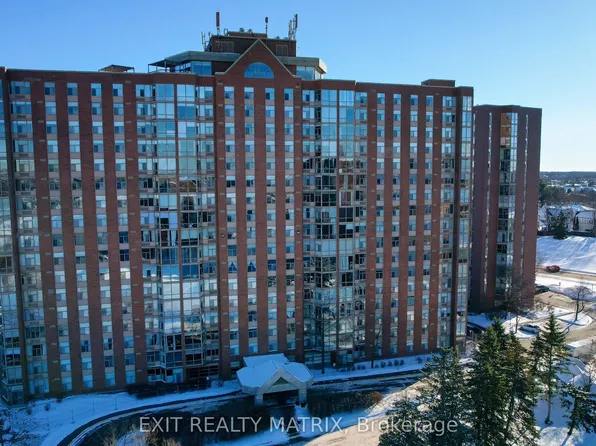 2759 Carousel Cres #1007, Ottawa, ON K1T 2N5