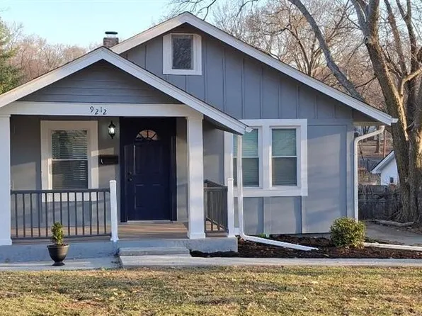 9212 E 69th Ter, Raytown, MO 64133