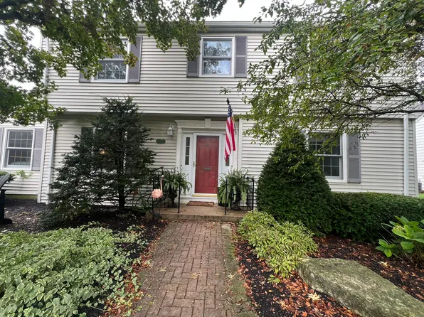 2605 Kent Rd, Columbus, OH 43221