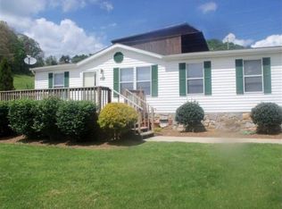 859 Francis Farm Rd, Waynesville, NC 28786