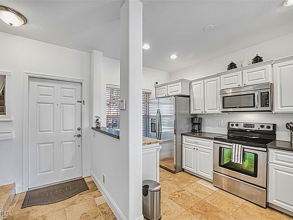 4th image of 8001 Casa Palermo Cir