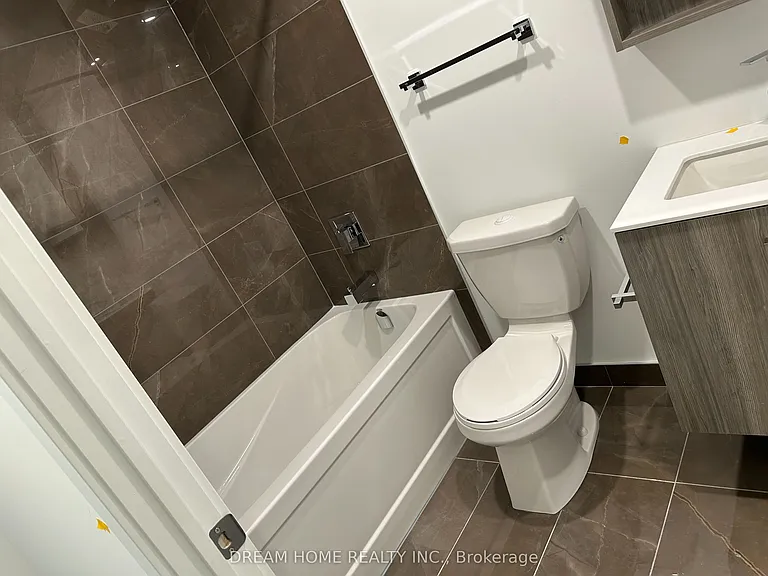 88 Queen St E #2309 — Photo 7