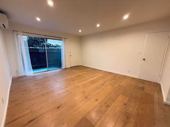 4th image of 517 Pier Ave #2