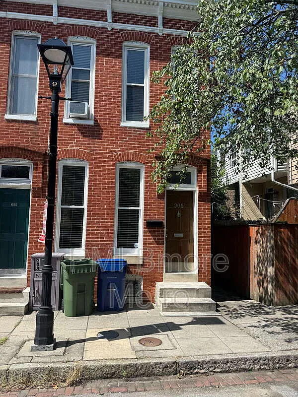 2 bed, 3.0 bath, 1592 sqft, $2,250 — Photo 1