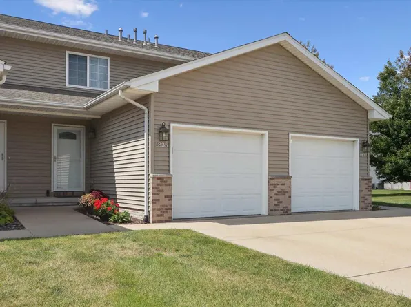 1835 Wrigley St, Ely, IA 52227