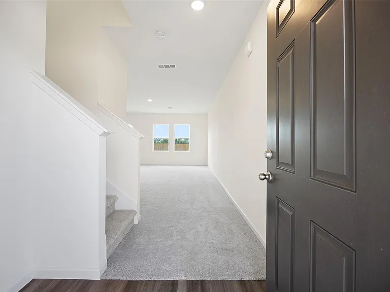 8807 Vacek Crossing Way — Photo 19