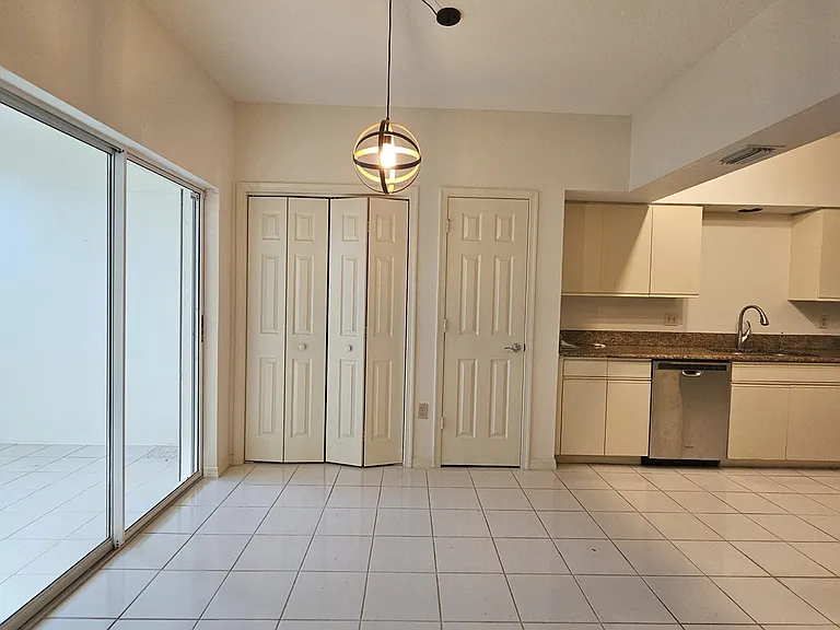 6025 Chardonnay Ln #1-102 — Photo 6