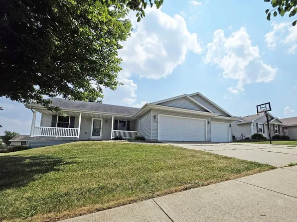 4633 Overlook Dr, Janesville, WI 53546